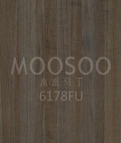 Dekorativní nástěnný panel z bílého jasanu