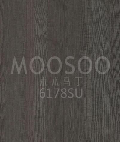 Přírodní podlaha z bílého jasanu kartáčovaná