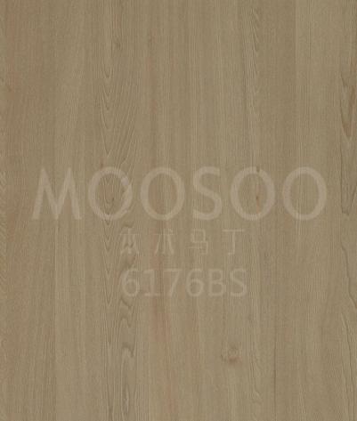 Deska z tvrdého dřeva z bílého jilmu s drátěným kartáčem