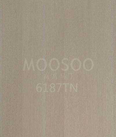 Splétané masivní dřevo z bílého dubu pro použití v nábytkářství