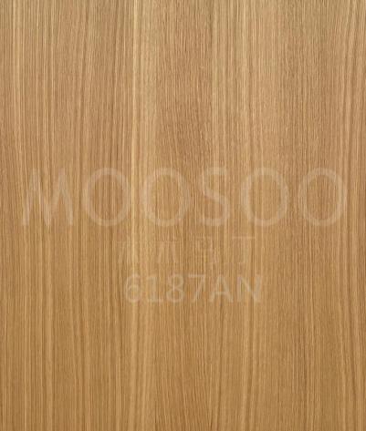 6187AN panel z masivního dřeva z bílého dubu s drátěným kartáčem